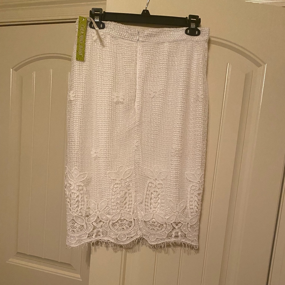 Lightweight white skirt